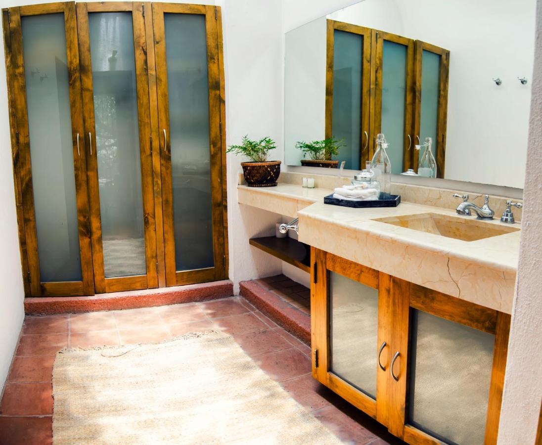 Puerta Del Lobo Villa Queretaro Room photo