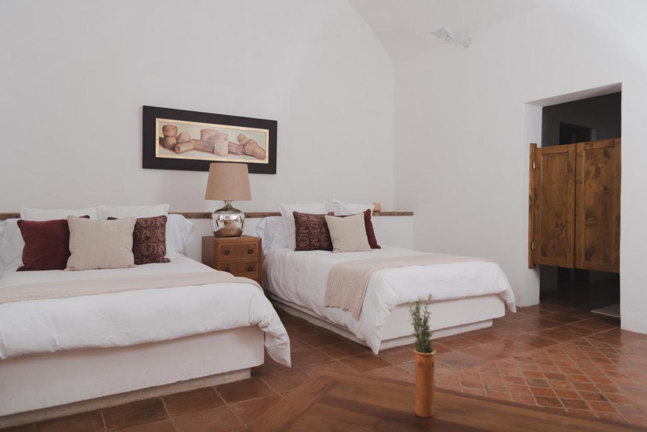 Puerta Del Lobo Villa Queretaro Room photo
